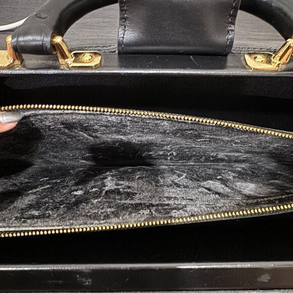 Louis Vuitton Black Epi Serviette Fermoir Briefcase - Picture 15 of 16